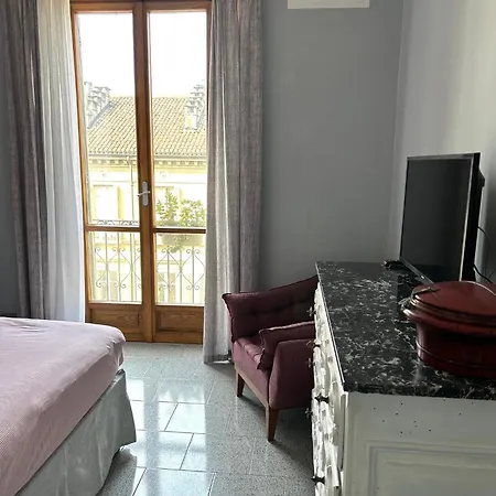 Apartamento 15 *