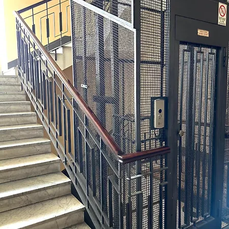 Apartment 15
